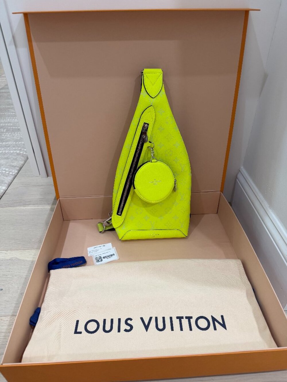 Louis Vuitton Duo Slingbag - Neon Yellow